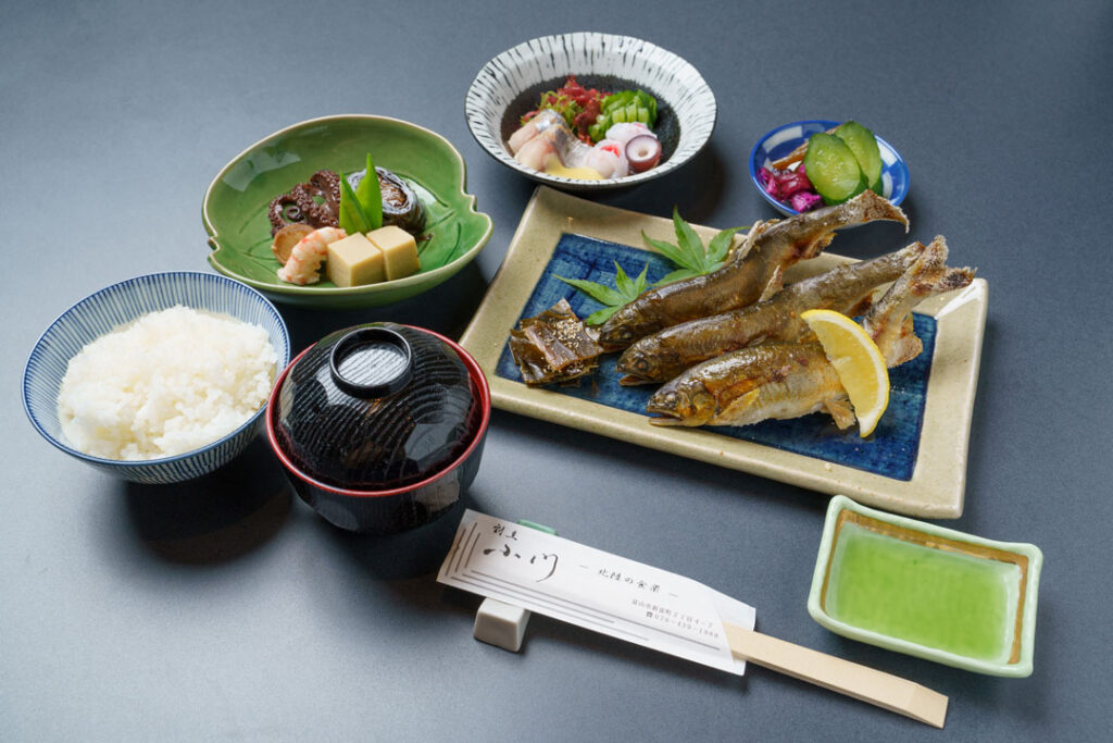 ランチ鮎定食